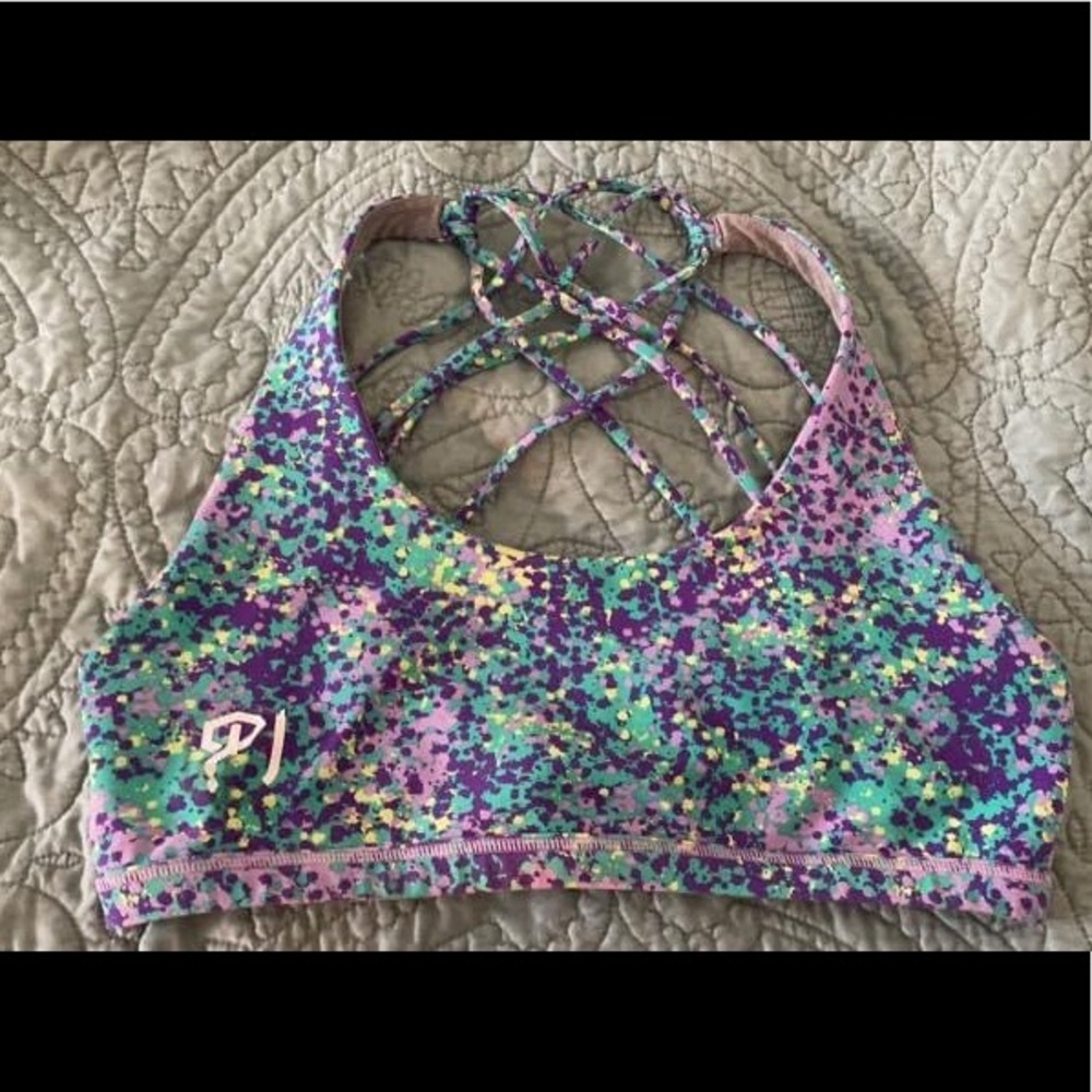 Born primitive vitality sports bra